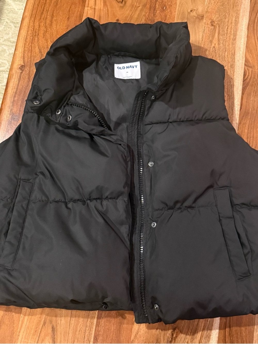 Old Navy Black Quilted Puffer Vest  Sleeveless Insulated Button Full Zip Size M